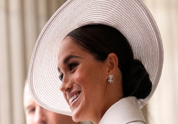 WATCH: Meghan Markle rocks the world with 'Mad Hatter' tendencies
