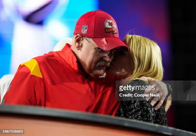 WATCH: Andy Reid celebrates wife Tammy Reid 65th birthday in a romantic setting and toast to the love of his life " Nothing Beats Doing Life With You"