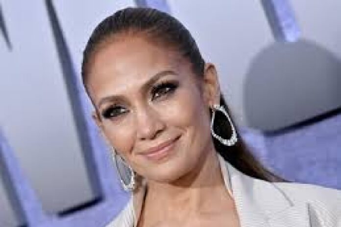 Jennifer Lopez Criticized for Drinking Cocktails Before Ben Affleck Reunion: ‘Inconsiderate to a Recovering Alcoholic’ – What Was She Thinking? …see more