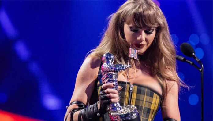 Taylor Swift excites fans with telling gesture as Travis Kelce awaits nod after winning ... find more