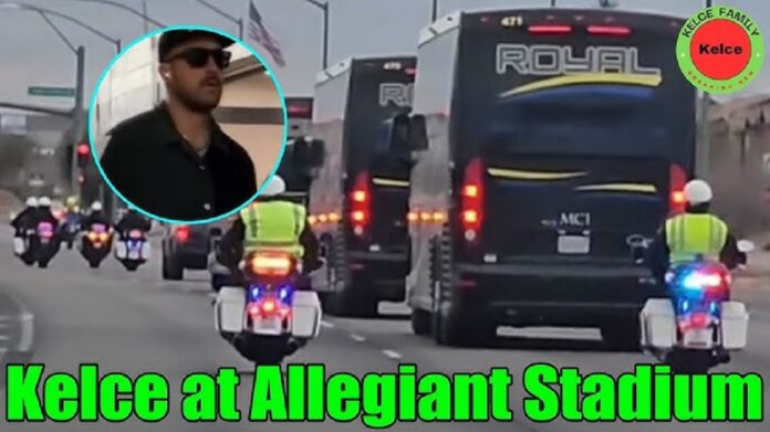 OMG! WATCH as Travis Kelce Shocks the World as He Arrives at Allegiant Stadium with Girlfriend Taylor Swift in Convoy Before the Chiefs vs. Raiders Game….VIDEO